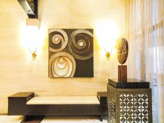 Forbestown Place at the Fort BGC n St Luke's and Burgos Circle - Lobi
