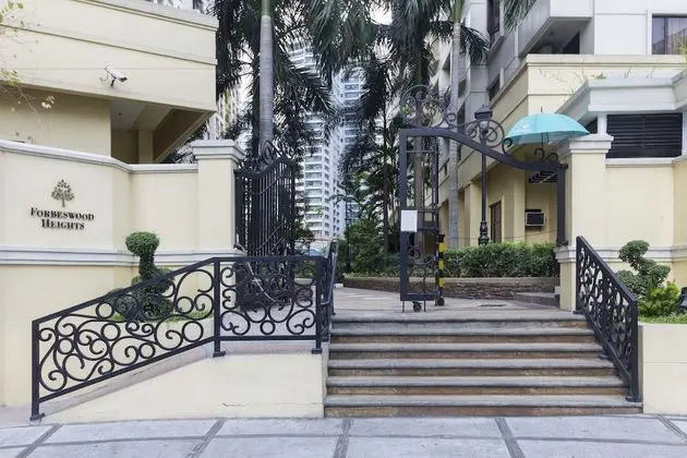Forbeswood Heights near St Lukes - Dış Mekan