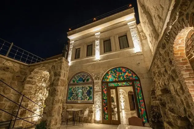 Foremanson Cave Hotel