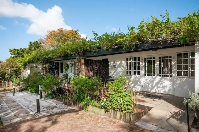 Forest Hall Guest House - Dış Mekan