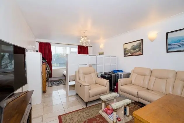 Forest View Bright Apartment - Oda Düzeni