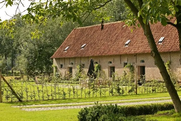 Former Stables, Converted Into a Beautiful Rural Holiday Home With a Common Sauna and Swimming Pool - Dış Mekan
