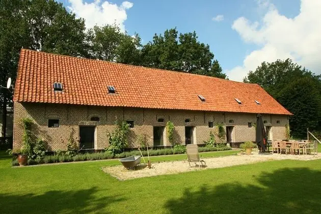 Former Stables, Converted Into a Beautiful Rural Holiday Home With a Common Sauna and Swimming Pool - Öne Çıkan Resim