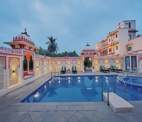 Fort Dhariyawad Heritage Hotel Udaipur - Havuz