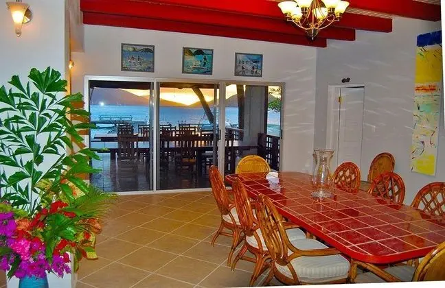 Fort Recovery Beachfront Villa & Suites Hotel - Genel