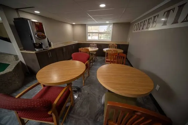 Fort St. John Motor Inn - Lobi