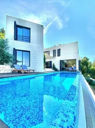 Villa Forte- the Exclusive Private Villa With Amazing sea View Located in Mimice - Havuz