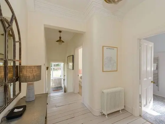 Forthview - Traditional 2 Bedroom Apartment - Oda