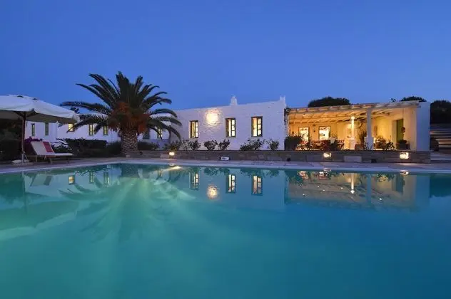 Villa Fortuna - Unique pool villa by VillaRentalsgr