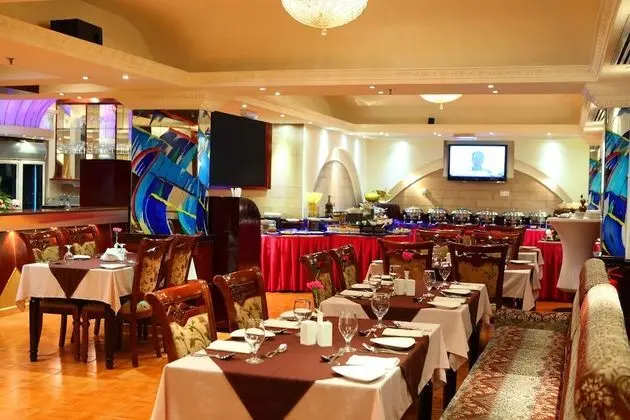 Fortune Karama Hotel - Yerinde Yemek