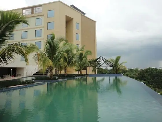 Fortune Select Grand Ridge - Member ITC Hotel Group - Havuz