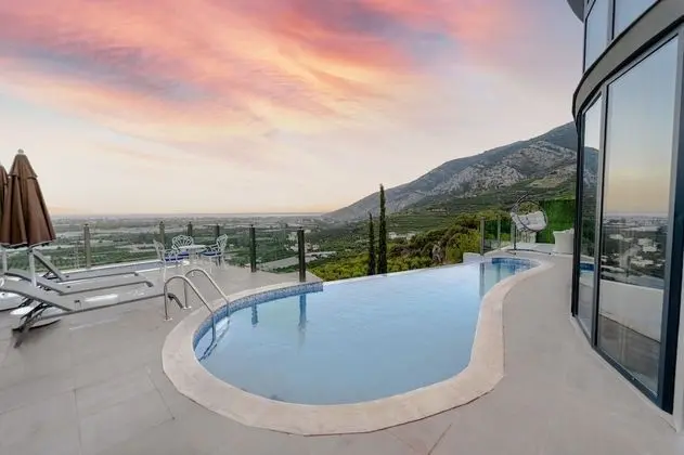 Fortunella Suites & Villas