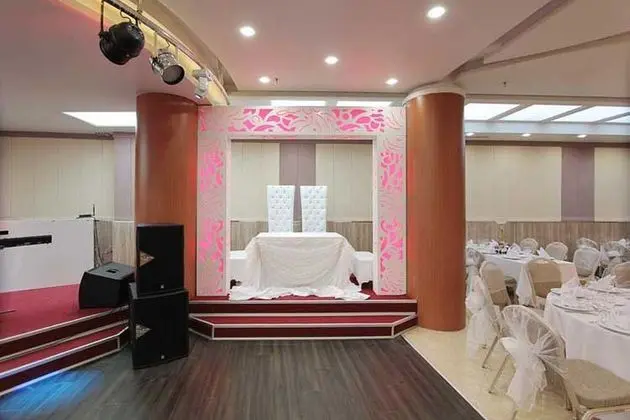 Forum Suite Hotel