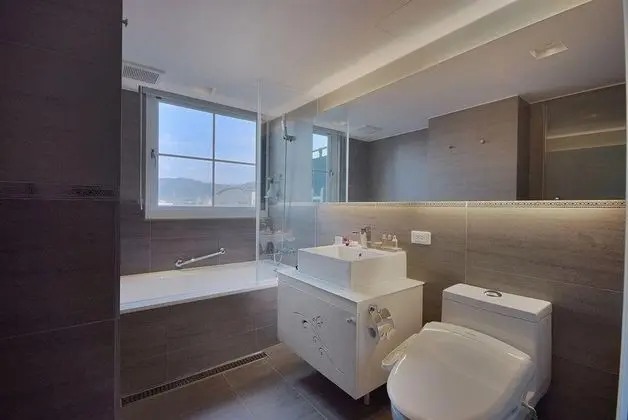 Forward Hotel Nangang