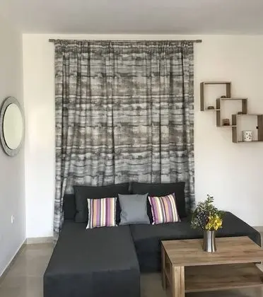 Fotakis Home - Comfortable Newbuilt 2 Bedroom Home, 20 Meters From the sea - Bar