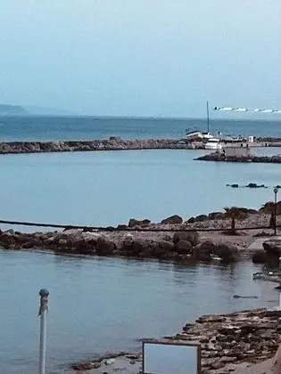 Fotakis Home - Comfortable Newbuilt 2 Bedroom Home, 20 Meters From the sea - Dış Mekan