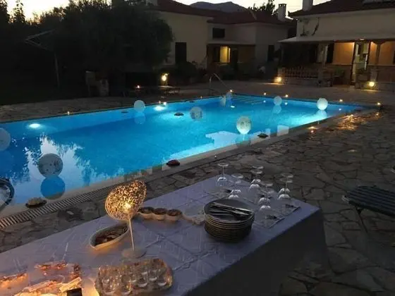Foufas Houses