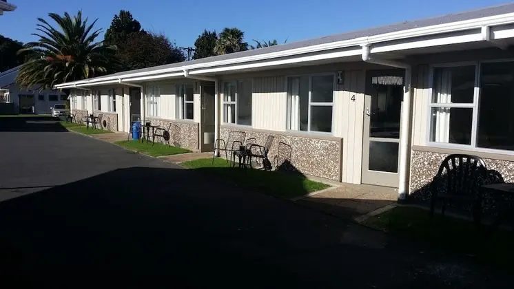 Fountain Court Motel