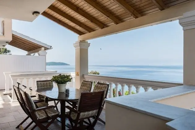Four-Bedroom Villa Alexandros by Konnect, Private Pool & SeaView - Dış Mekan