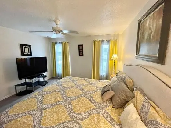 Four Bedroom Pool Home -- 303 EP Four Bedroom Pool Home - Oda
