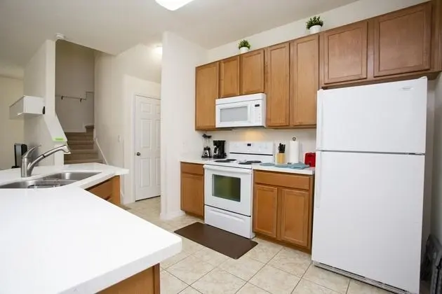 Four Bedroom w Screened Pool Close to Disney 4563 - Mutfak