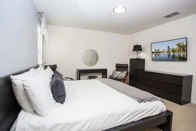 Four Bedroom w Screened Pool Close to Disney 4563 - Oda