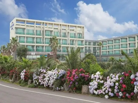 The Four Graces Hotel&Resort