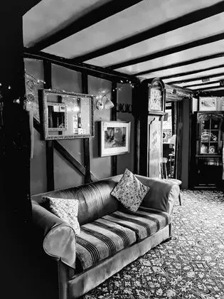 The Four Horseshoes - İç Mekan
