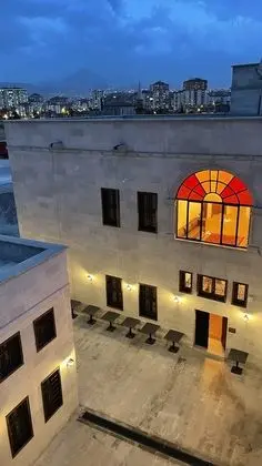 Four Mansions Hotel - Dış Mekan