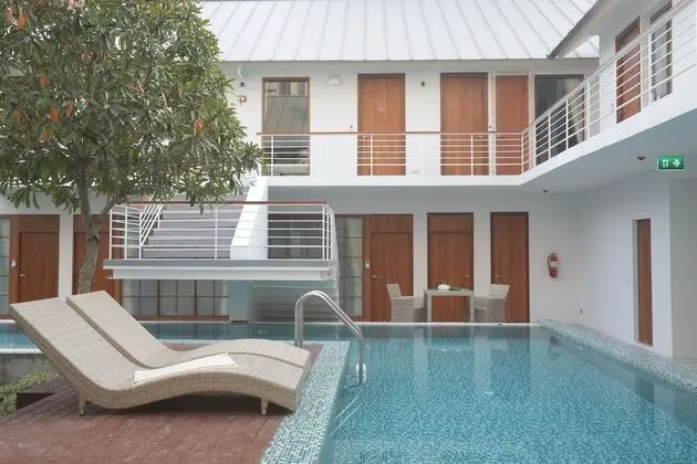 Four O'clock Hotel - Havuz