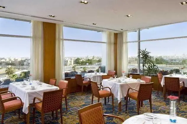 Four Points by Sheraton Kuwait - Yeme / İçme