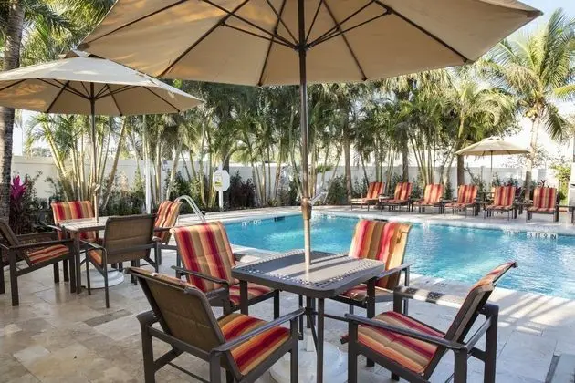 Four Points Fort Lauderdale Airport/Cruise Port - Havuz