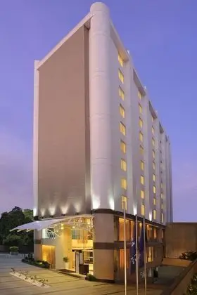 Four Points by Sheraton Ahmedabad - Dış Mekan