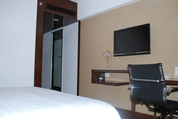 Four Points by Sheraton Ahmedabad - Oda