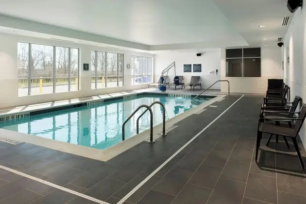 Four Points by Sheraton Albany - Havuz