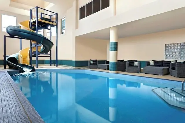 Four Points By Sheraton Calgary West - Havuz
