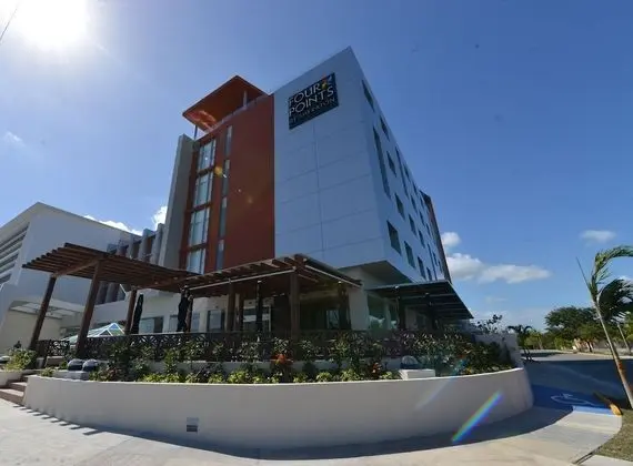 Four Points by Sheraton Cancun Centro - Dış Mekan