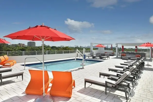 Four Points by Sheraton Coral Gables - Havuz