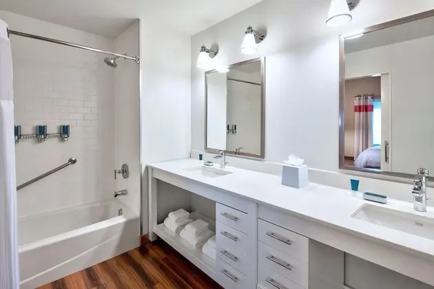 Four Points by Sheraton Dallas Fort Worth Apt