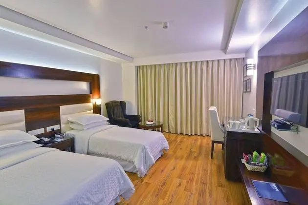Four Points by Sheraton Dehradun - Oda