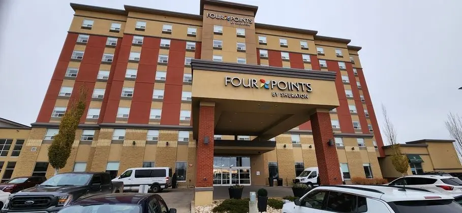 Four Points by Sheraton Edmonton Gateway - Dış Mekan