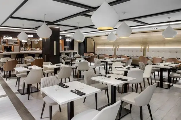 Four Points by Sheraton Flushing - Yerinde Yemek