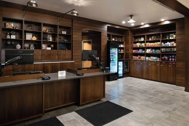 Four Points by Sheraton Kansas City Olathe - Lobi