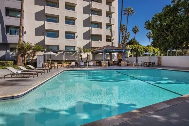 Four Points by Sheraton LA Westside - Havuz