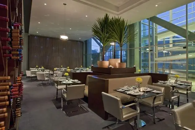 Four Points by Sheraton Los Angeles