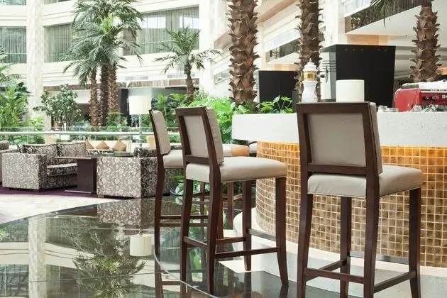 Four Points by Sheraton Qingdao Chengyang - Bar