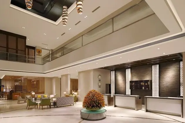 Four Points by Sheraton Hotel & Serviced Apartments, Pune - Lobi