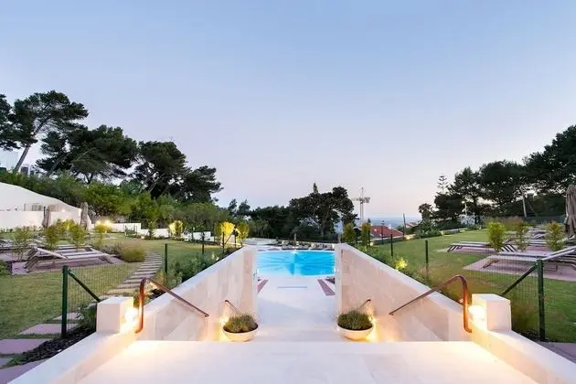 Four Points by Sheraton Sesimbra - Havuz