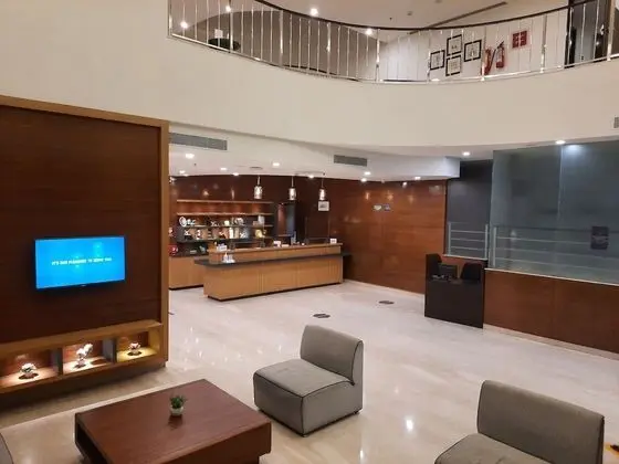Four Points by Sheraton Vadodara - Lobi