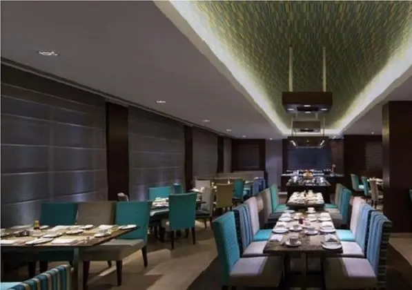 Four Points by Sheraton Vadodara - Yerinde Yemek